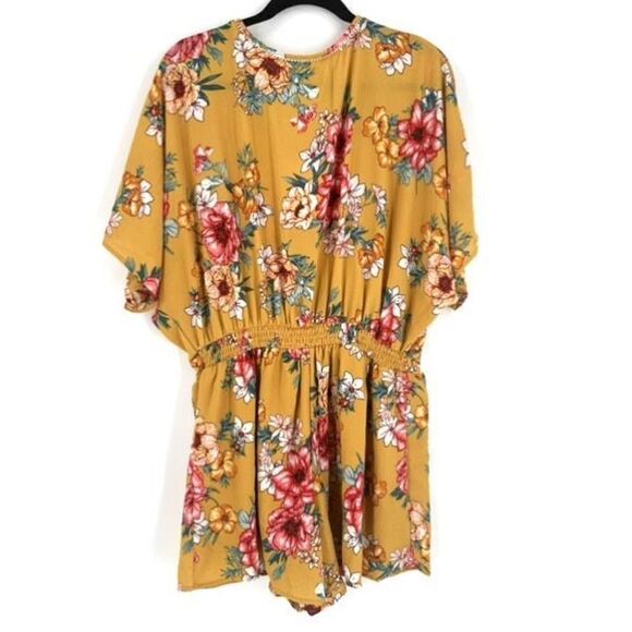 NWT Umgee Women's Floral Yellow Romper Large Boho Lace Accent Dolman Surplice - Picture 3 of 14